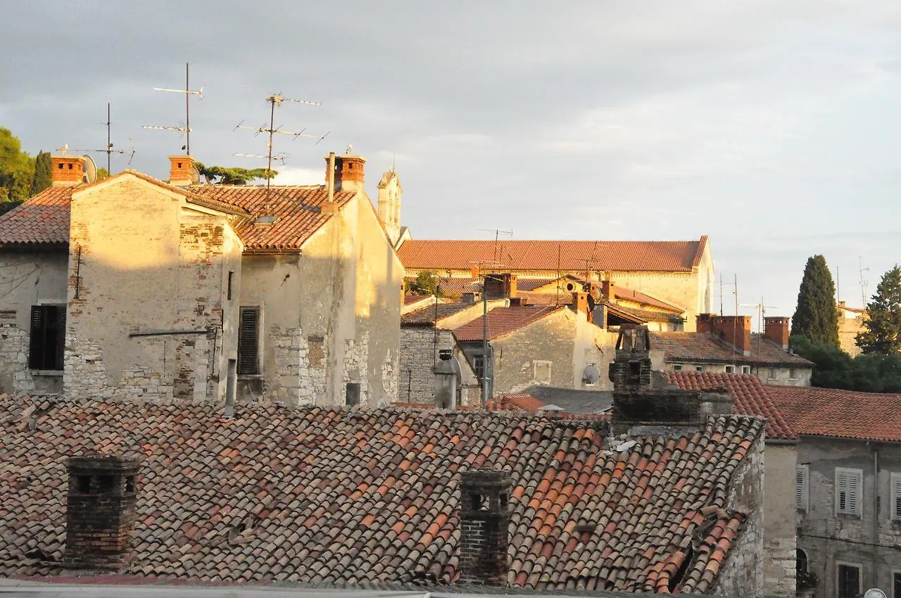 Riva Hostel PUY 0*, 풀라