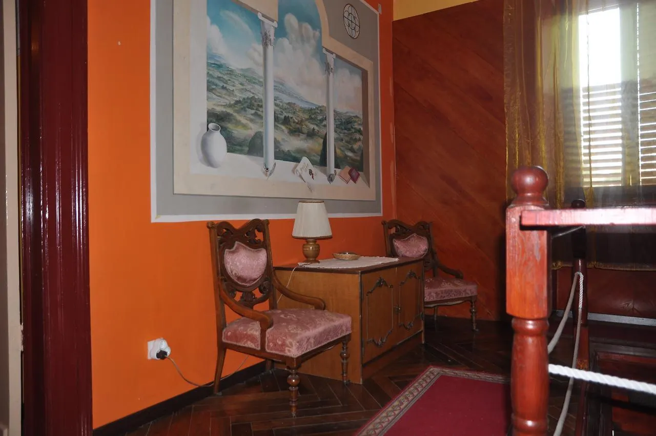 Riva Hostel PUY